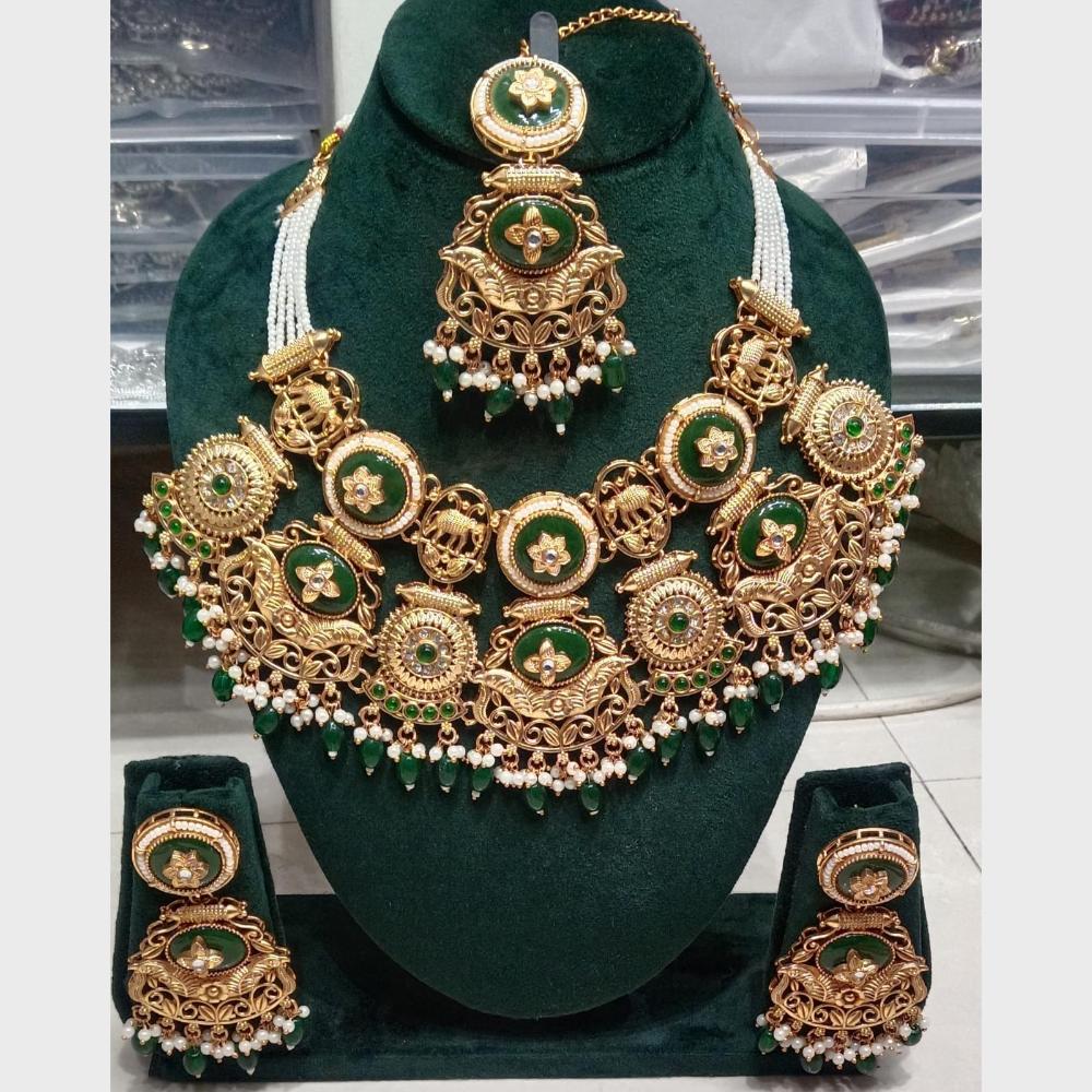 FS Collection Sparkling Pota Stone And Pearl Elegance Necklace Set