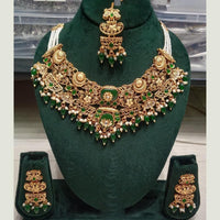 FS Collection Sparkling Pota Stone And Pearl  Necklace Set