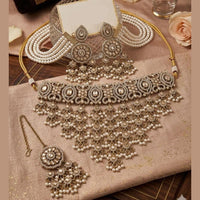 FS Collection Royal Look Crystal  Stone Necklace Set