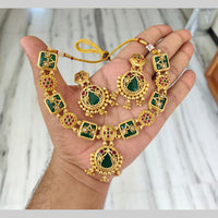 FS Collection Traditional Pota Stone And Pearl Necklace Set