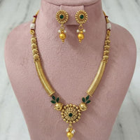 FS Collection Graceful Pota Stone And Pearl Necklace Set