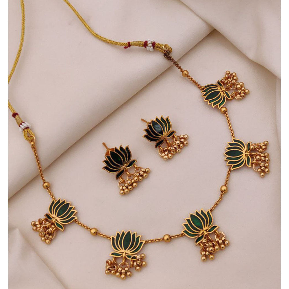 FS Collection Lotus Design Pearl Elegance Necklace Set