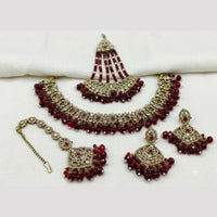 FS Collection Elegant Crystal Stone And Beads Necklace Set