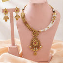 FS Collection Classic Pota Stone And Pearl Necklace Set