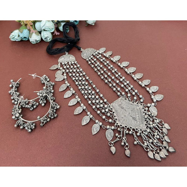 Akruti Collection Silver Plated Necklace Set