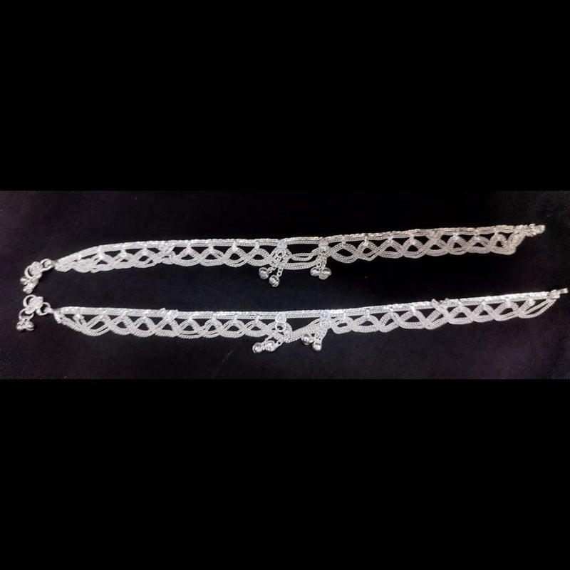 Akruti Collection Silver Plated Anklet