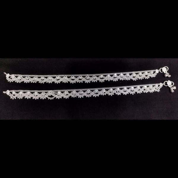 Akruti Collection Silver Plated Anklet