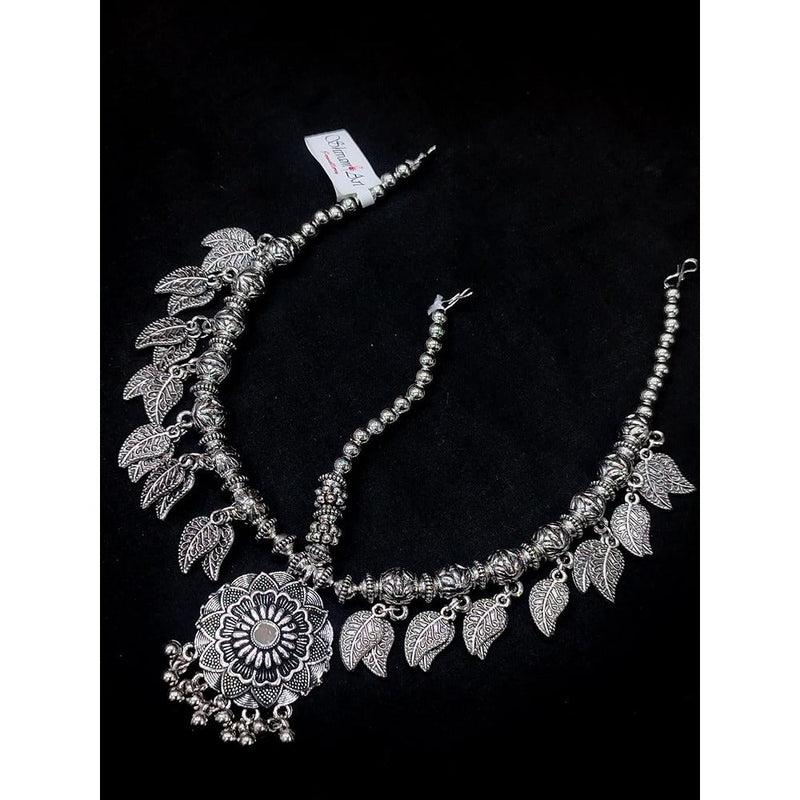 Akruti Collection Oxidised Plated Damini Mangtikka