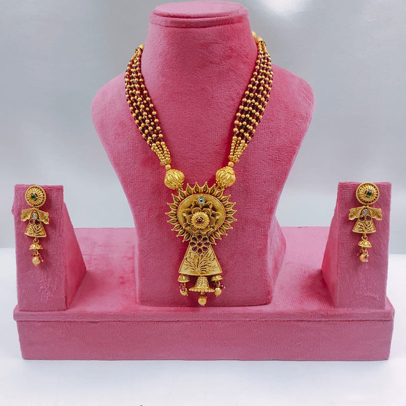 Akruti Collection Gold Plated Pota Stone And Pearls Necklace Set