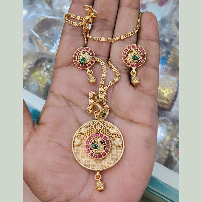 Akruti Collection Gold Plated Pota Stone Chain Pendant Set