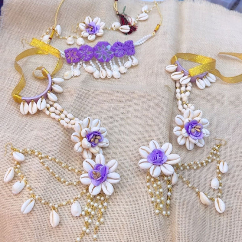 Akruti Collection Floral Jewellery And Shell Combo Set