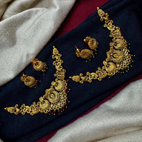 Akruti Collection Royal Pota And Austrian Stone Pendant Set