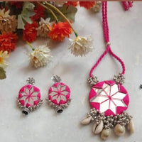Shrijicreation Hand Made Shell Necklace Set