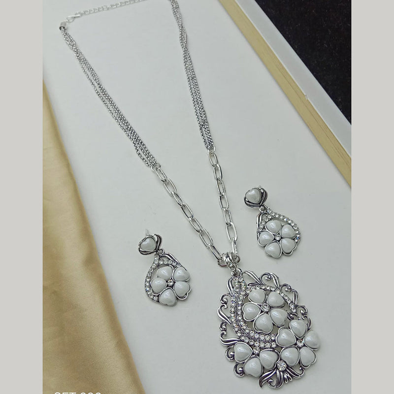 SP Jewellery Antique Silver Plated Chain Pendant Set