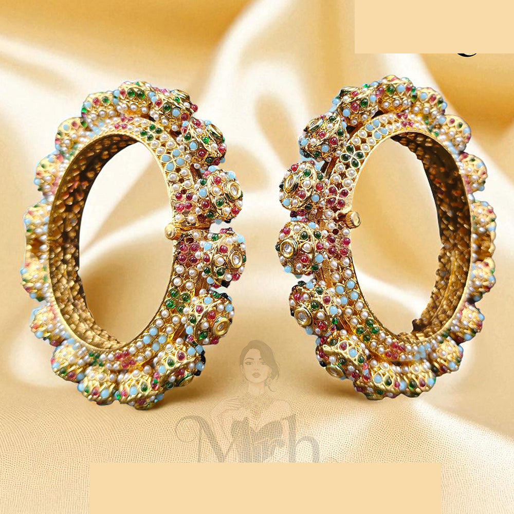 Jewel Addiction Elegant Glow Kundan And Pearls Bangles Set