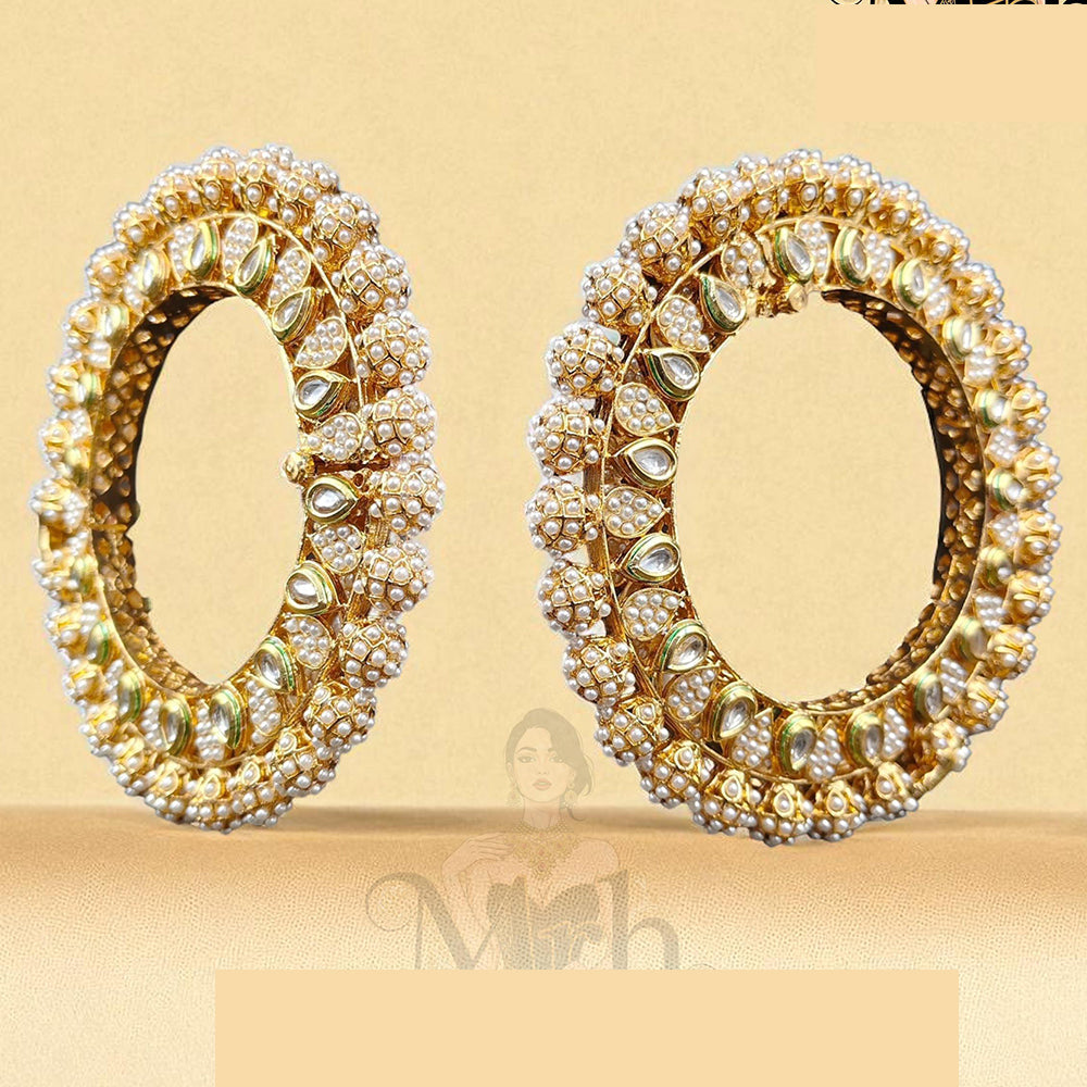 Jewel Addiction Elegant Glow Kundan And Pearls Bangles Set