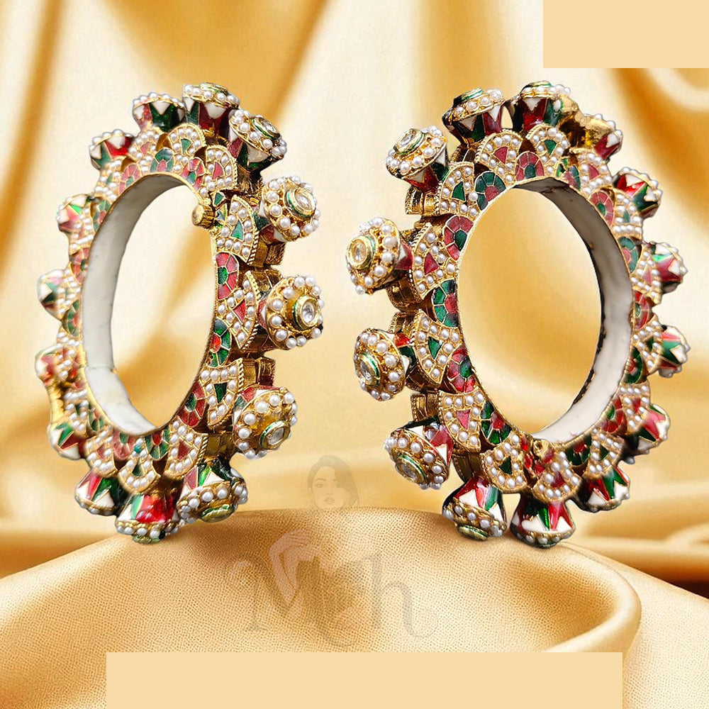 Jewel Addiction Elegant Shine Kundan And Pearls Meenakari Bangles Set