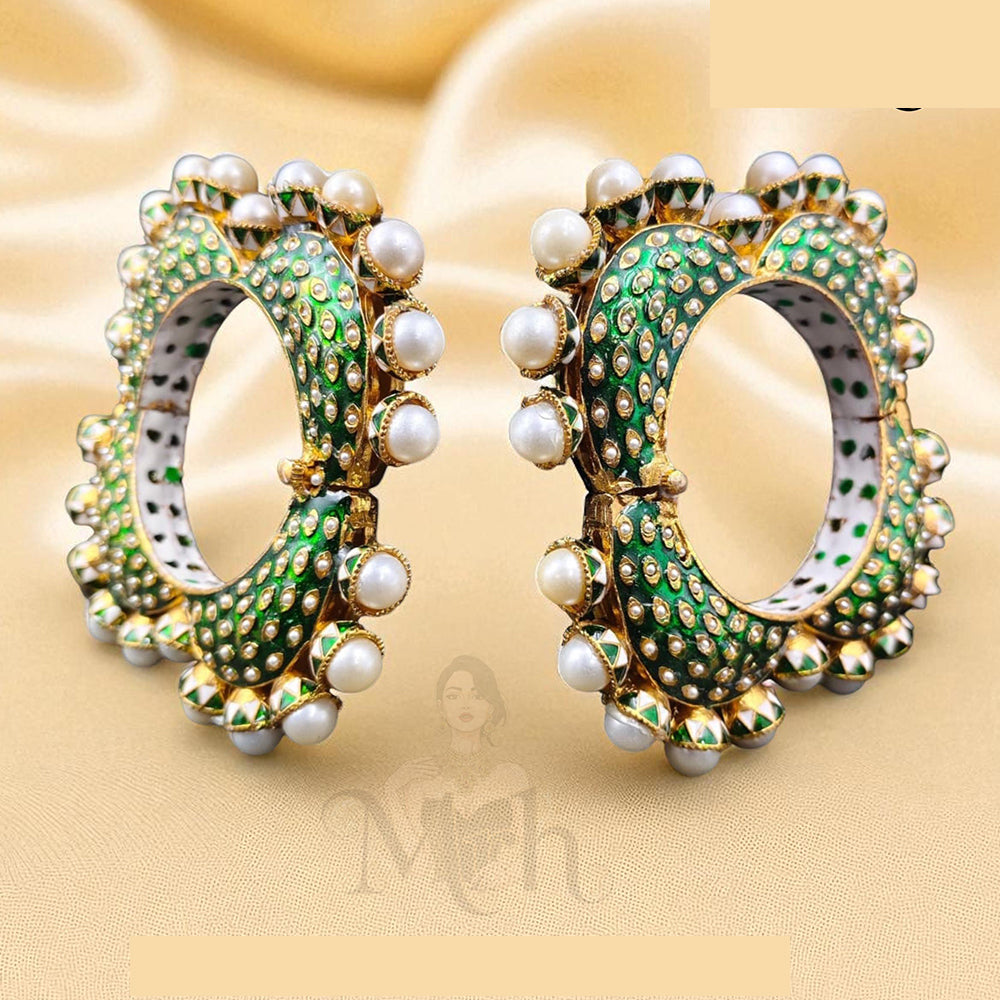 Jewel Addiction Elegant Shine Kundan And Pearls Meenakari Bangles Set