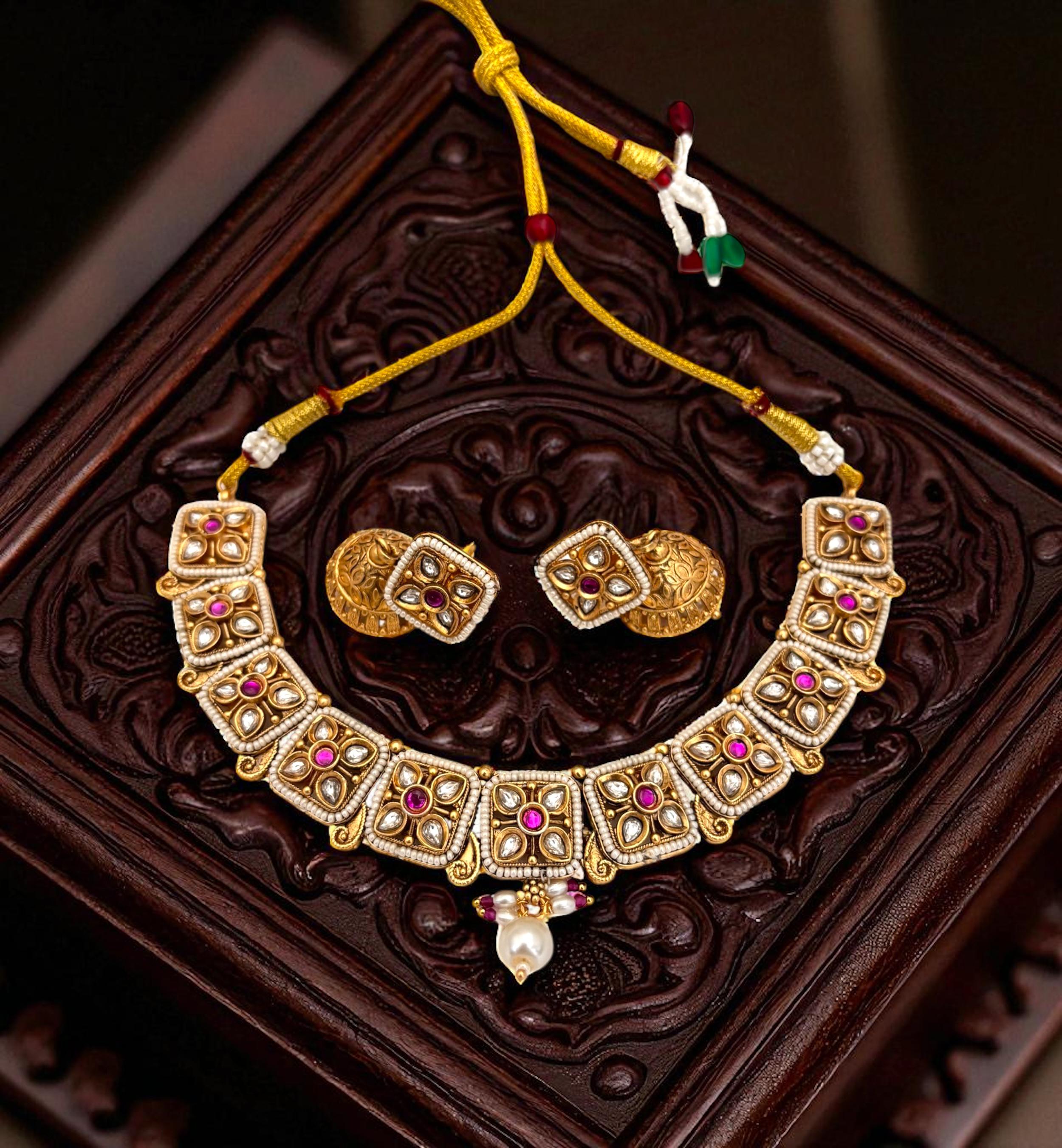 Jewel Addiction Beautiful Gold Plated Kundan And Pearl Choker Necklace Set