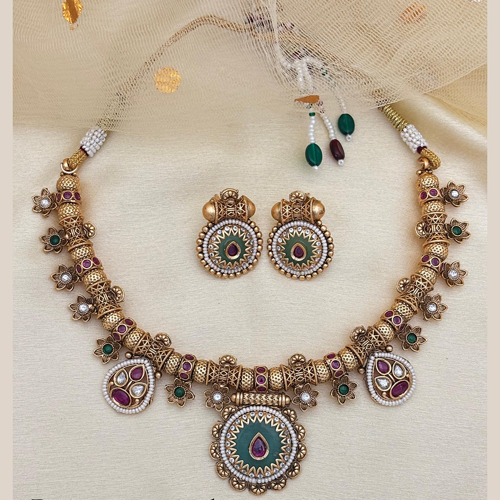 Jewel Addiction Timeless Royal Kundan And Pearl Necklace Set