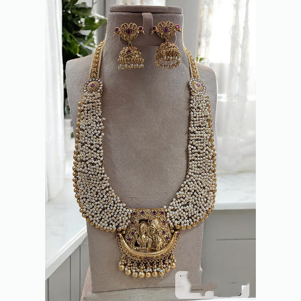 Jewel Addiction Royal Gold Plated Pearl Necklace Wth Couple Motif For Wedding Occassions
