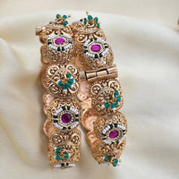 Jewel Addiction Classic Pota Stone And Pearl Openable Bangles Set