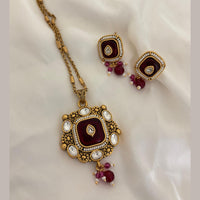 Jewel Addiction Pota Stone And Pearl Designer Pendant Set