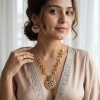 Jewel Addiction Premium Pota Stone And Pearl Necklace Set