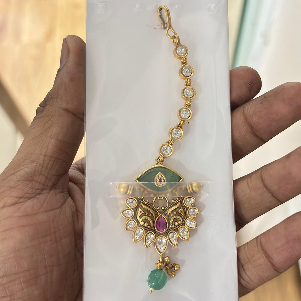 Jewel Addiction Graceful Pota Stone And Pearl Maangtikka