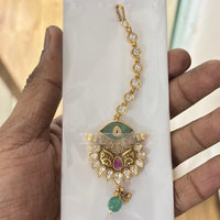 Jewel Addiction Graceful Pota Stone And Pearl Maangtikka
