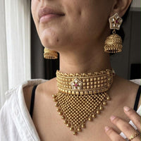 Jewel Addiction Traditional Pota Stone And Pearl Choker Necklace Set