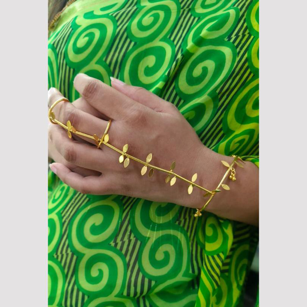 JCM Leaf Design Hand Harness – Graceful Jewelry with a Golden Touch