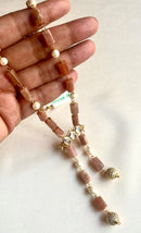 Jewel Treatzz Elegant Agate Beaded, Pearls & Gold Plated Split Necklace Atteched With Kundan Pendant