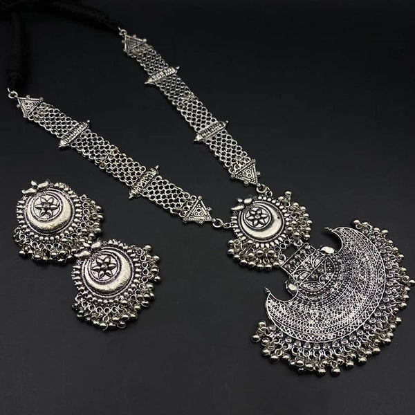 Bevy Pearls Oxidised Plated Long Necklace Set
