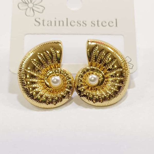 Tarohi Jewels Gold Plated Pearls Fancy Studs Earrings