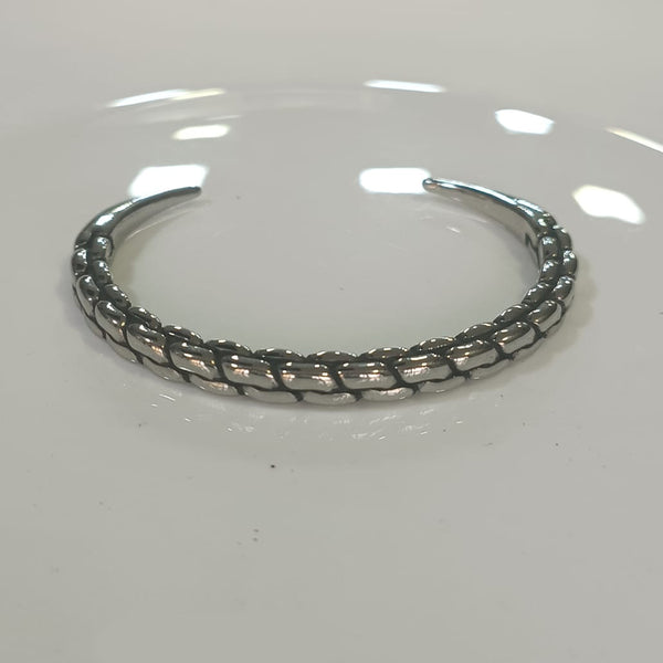 Tarohi Jewels Oxidised Plated Bracelet