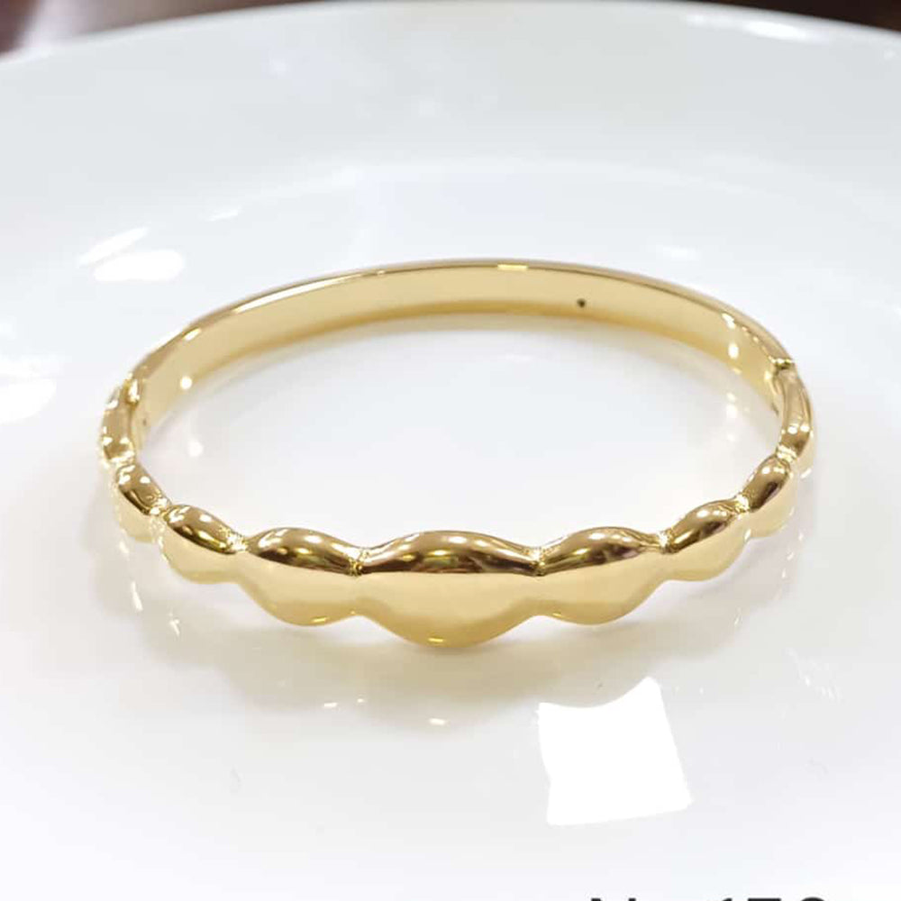 Tarohi Jewels Gold Plated Fancy Openable Bracelet