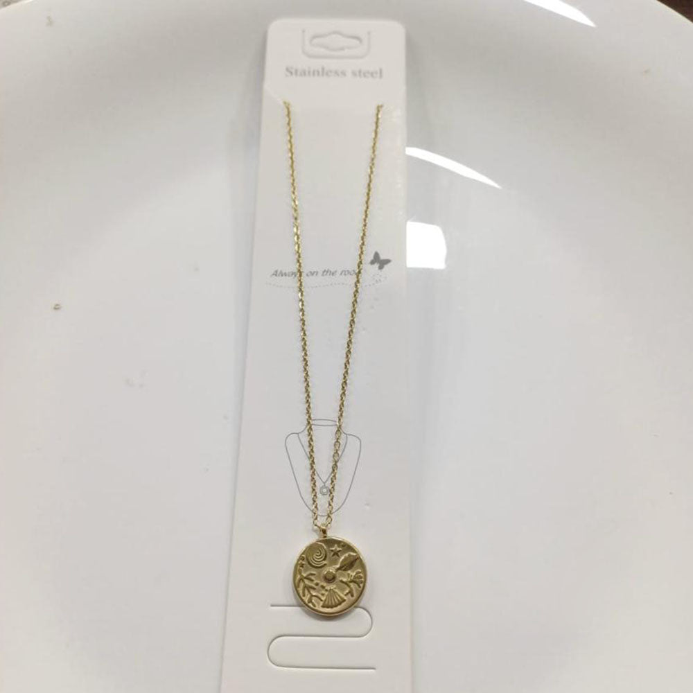 Tarohi Jewels Gold Plated Chain Pendant Set