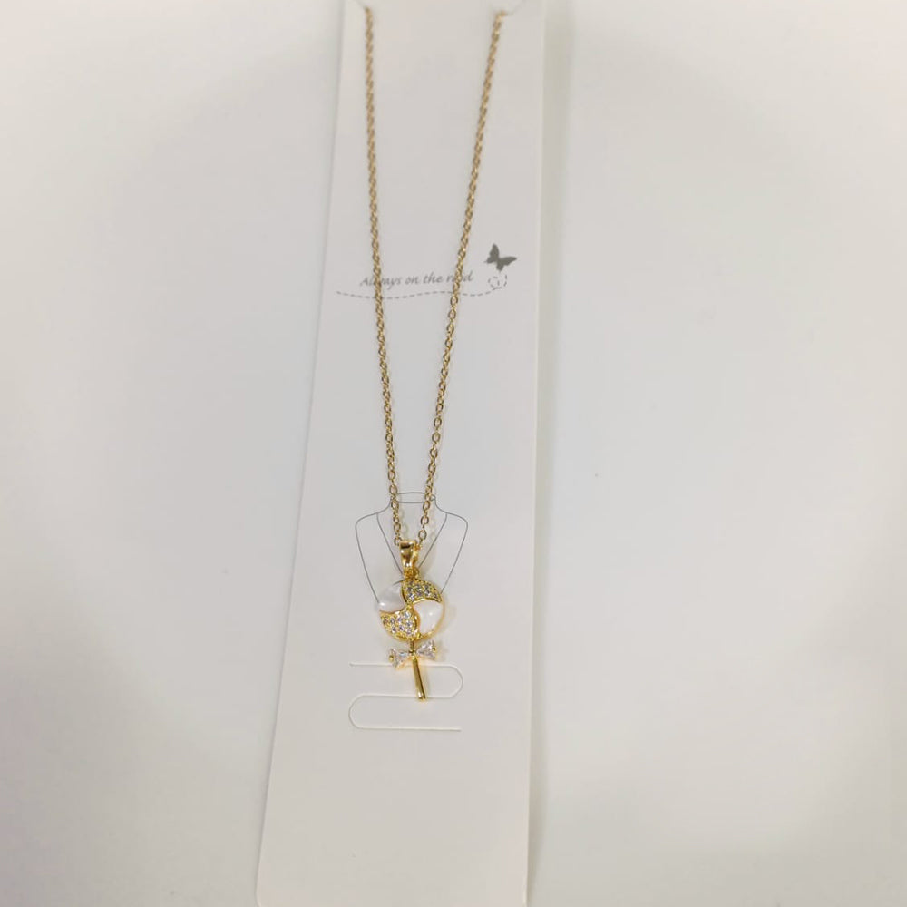 Tarohi Jewels Gold Plated Chain Pendant Set