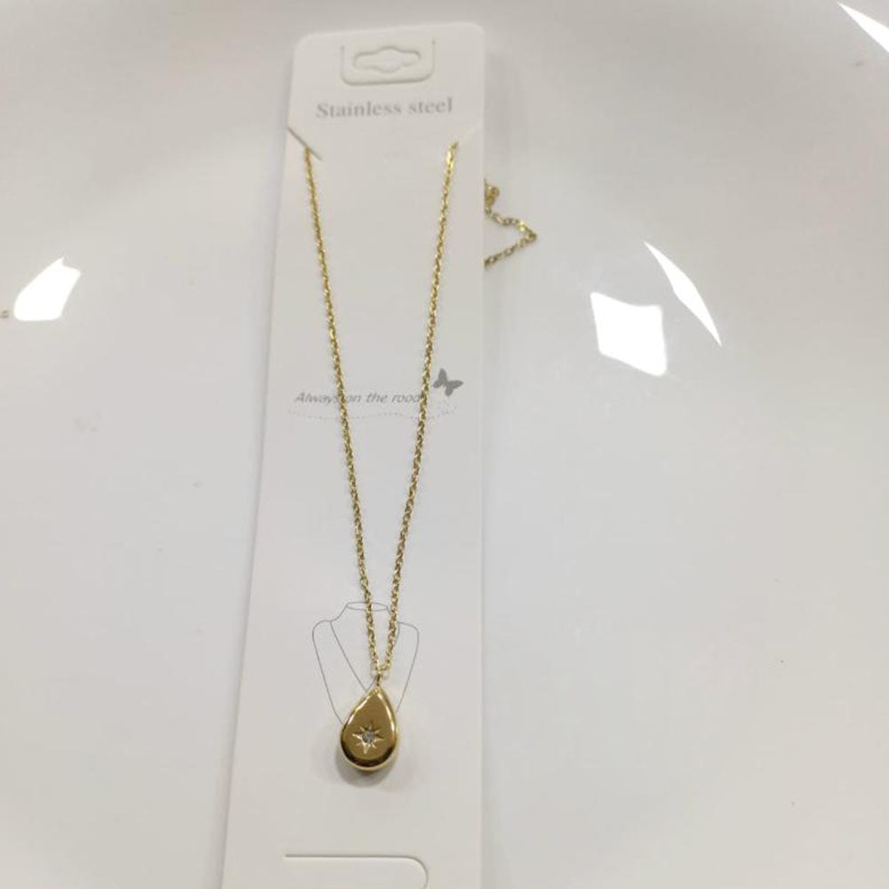 Tarohi Jewels Gold Plated Chain Pendant Set