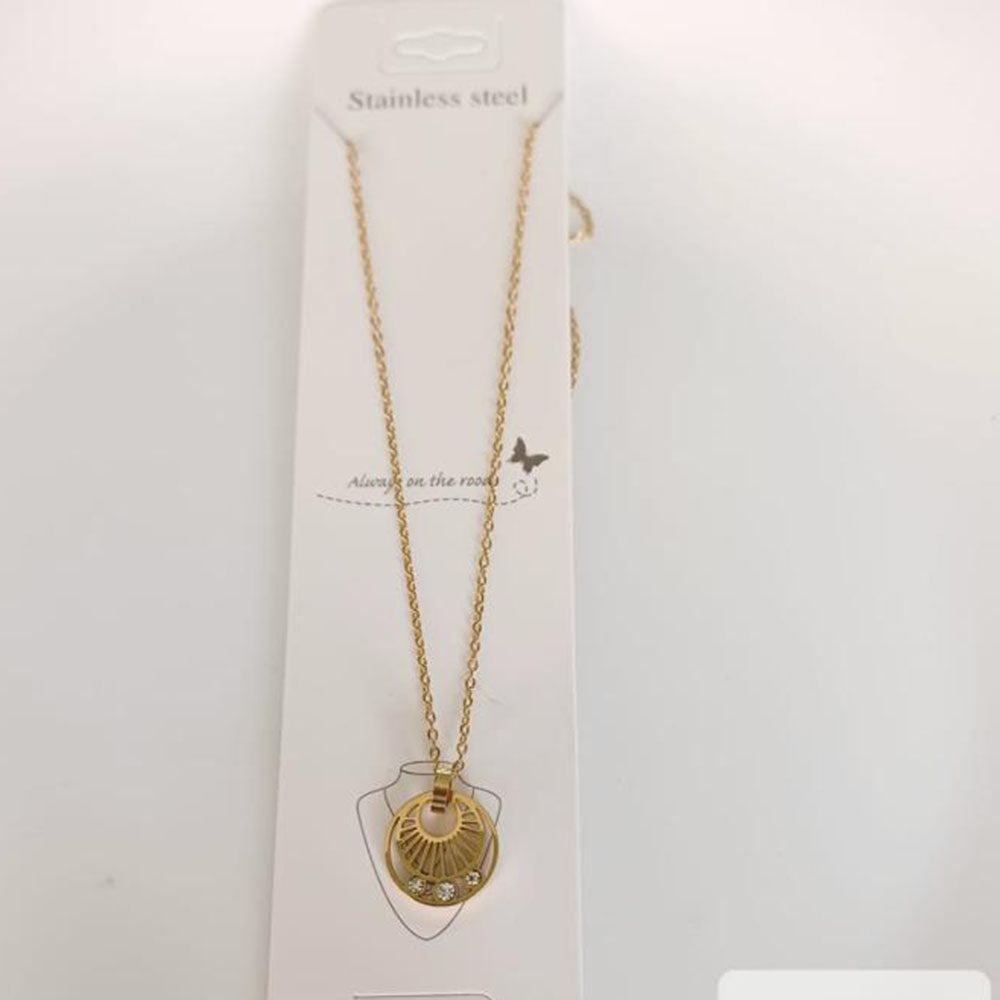 Tarohi Jewels Gold Plated Chain Pendant Set