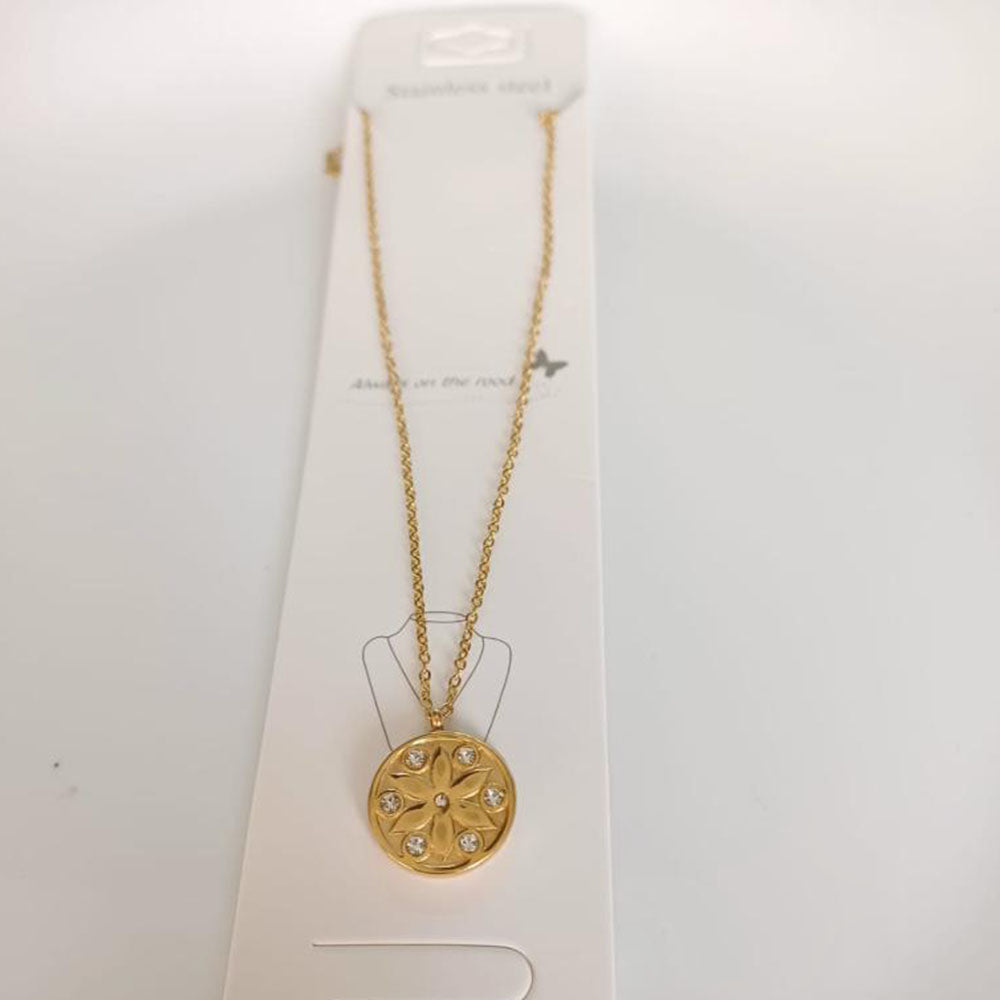 Tarohi Jewels Gold Plated Chain Pendant Set