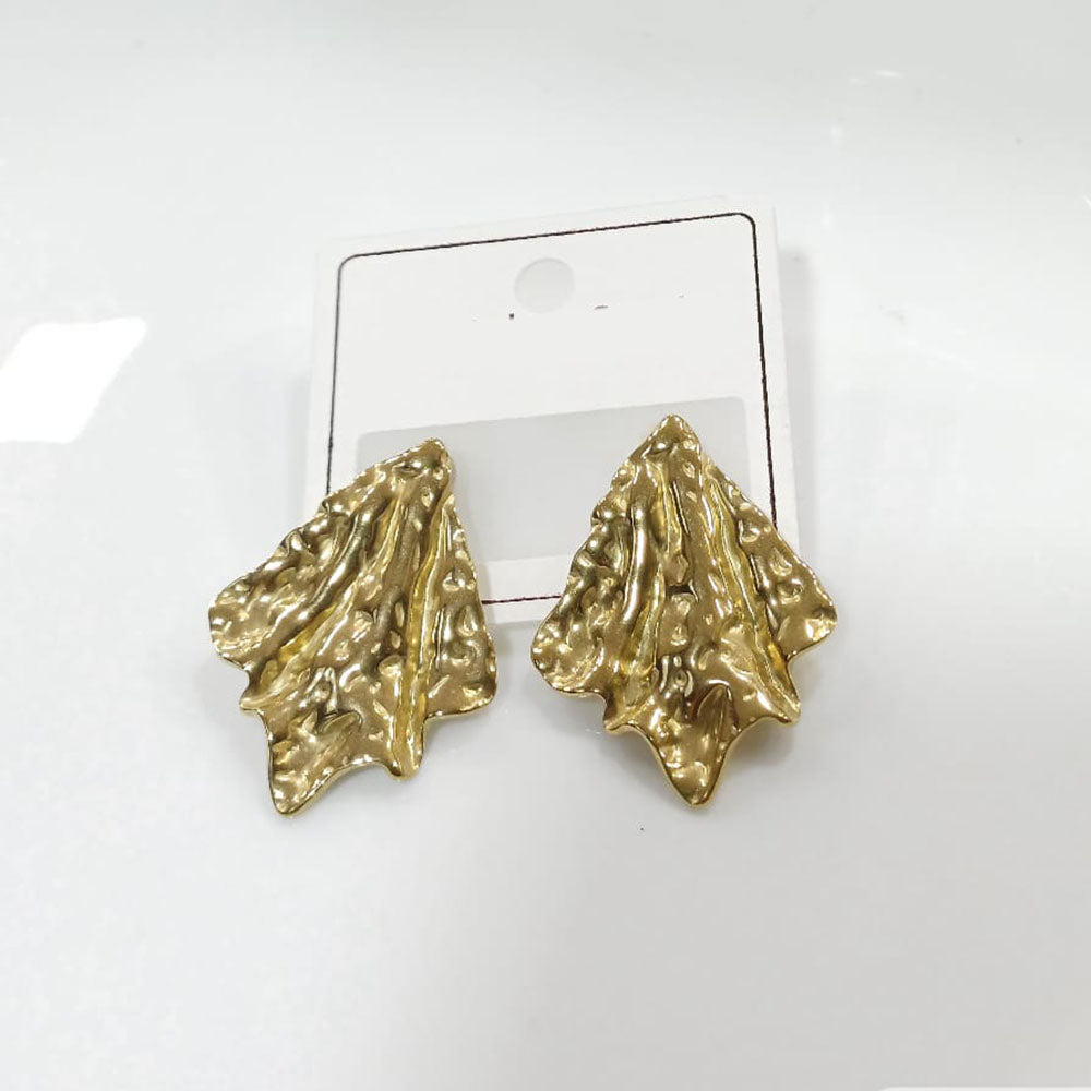 Tarohi Jewels Minimalist Gold Plated Trendy Stud Earrings