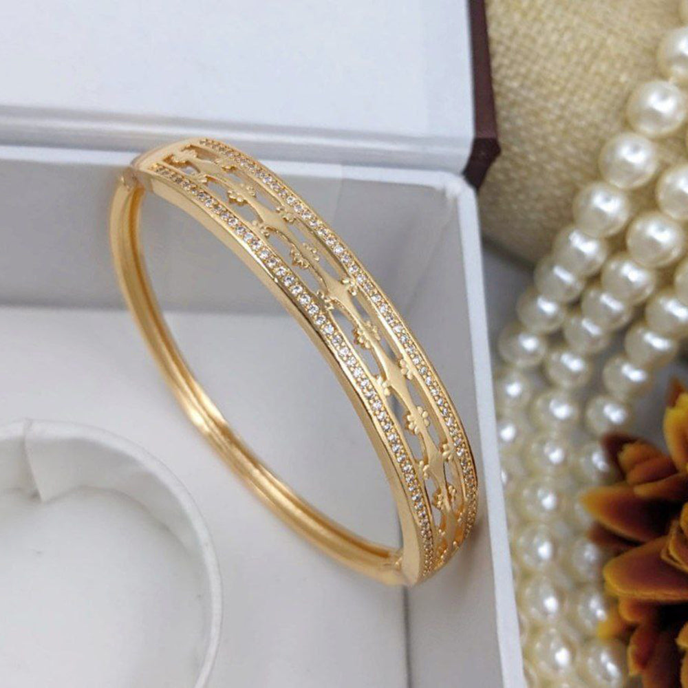 Aamrapali Glamorous Austrian Stone Bracelet for Special Occasions