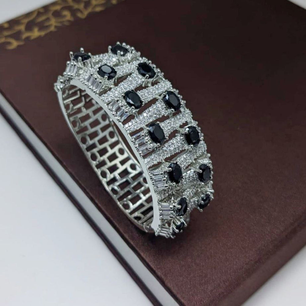 Aamrapali Glamorous Crystal And Austrian Stone Bracelet for Special Occasions