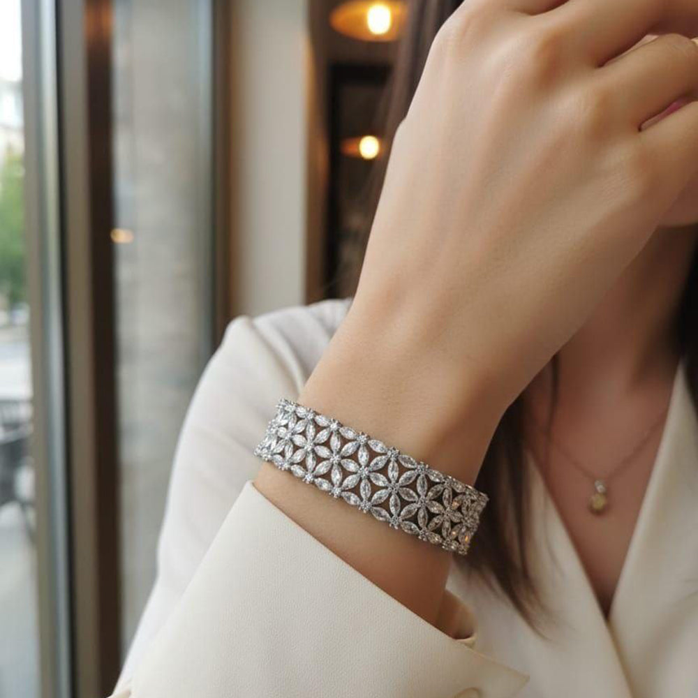 Aamrapali Glamorous Crystal Stone Bracelet for Special Occasions
