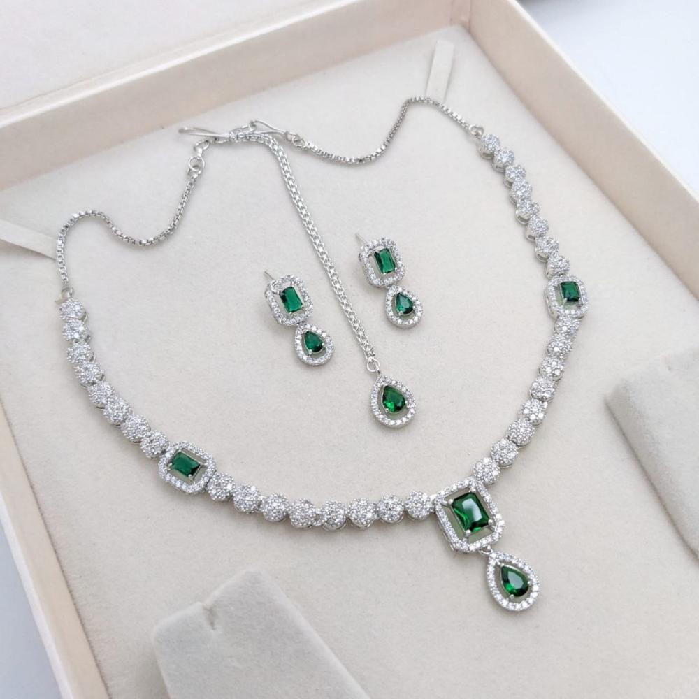 Aamrapali Luxe American Daimond And Austrian Necklace Set