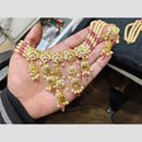 Everlasting Jadau Classic Shine Pota Stone And Pearl Necklace Set