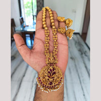 Joyful Jewel Art Traditional Matte Pota Stone And Pearl Temple Necklace Set