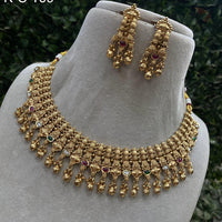 Amoliya Jewels Gold Plated Pota Stone And Pearls Necklace Set